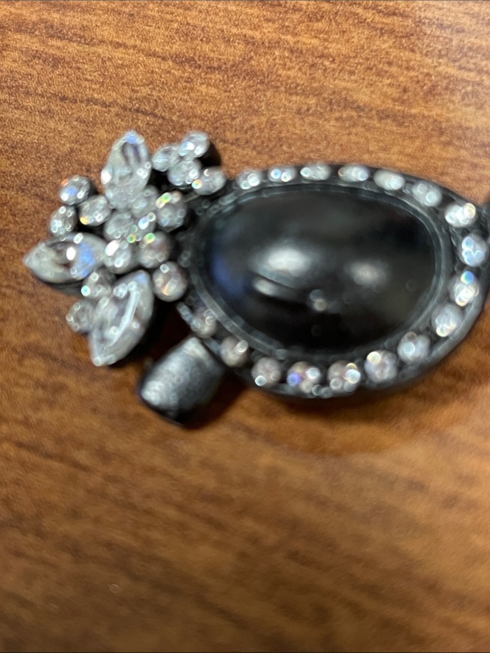 Vintage Rhinestone-Embellished Black Cat-Eye sunglasses Brooch - Picture 2 of 5